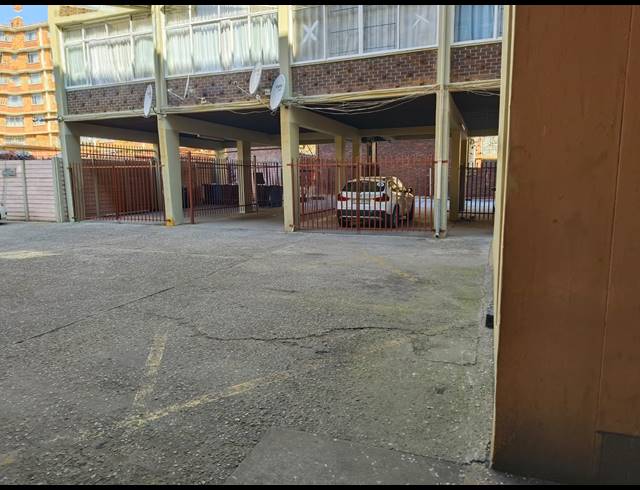 2 BEDROOM APARTMENT FOR SALE IN SUNNYSIDE